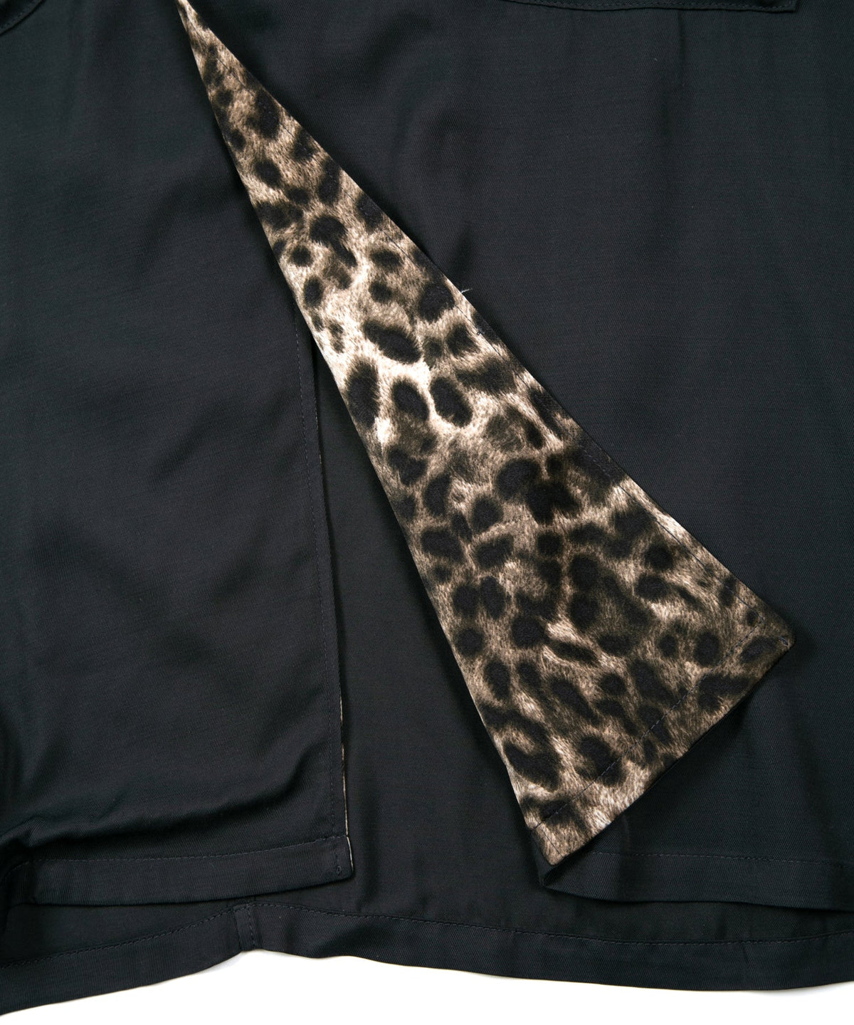 レーヨン ツイール & ポリエステルレオパードサテン ロングガウン - BLACK×LEOPARD