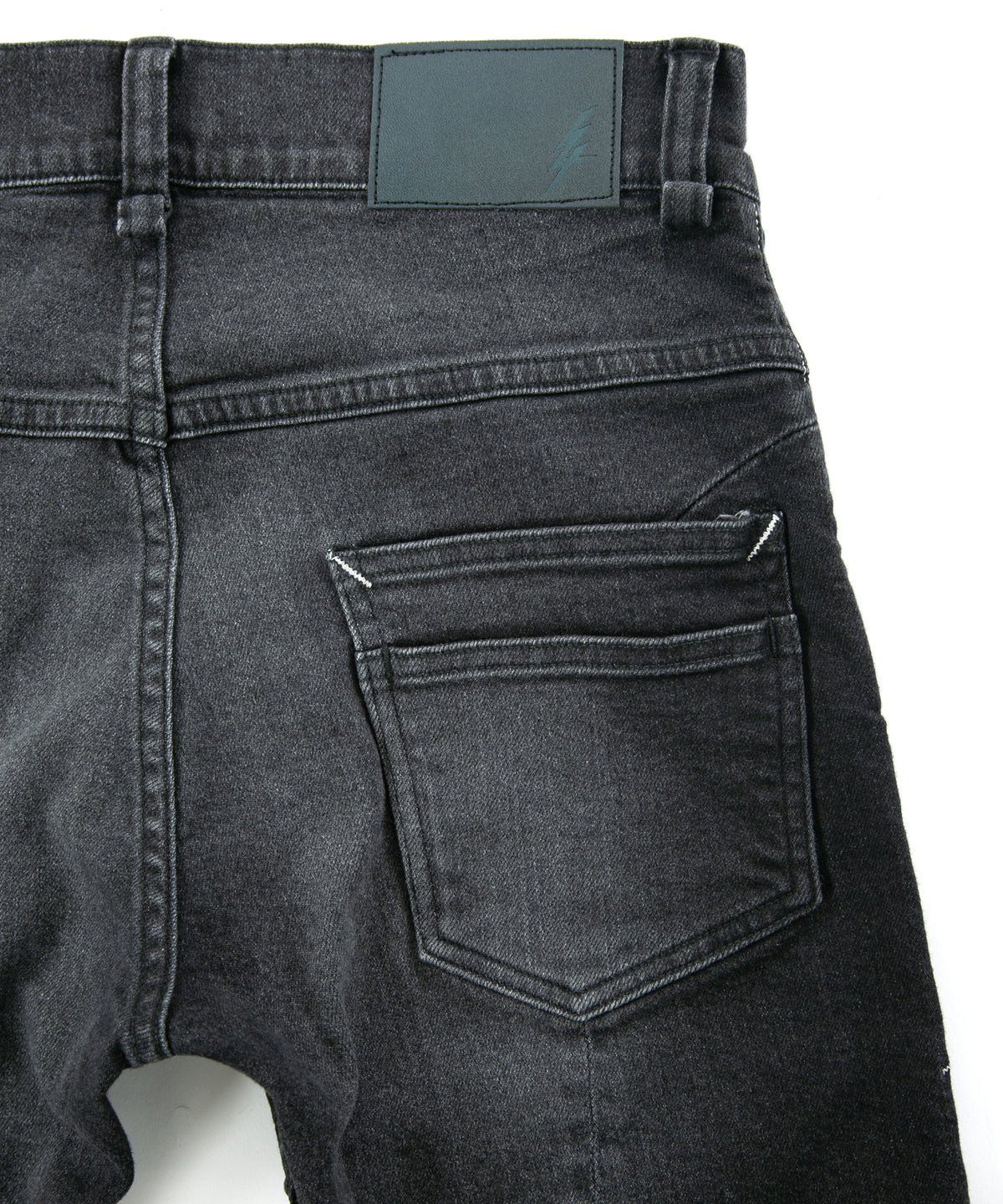 11oz オーガニックコットン ストレッチデニム TIGHT JOE タイトストレート ユーズド加工 - BLACK