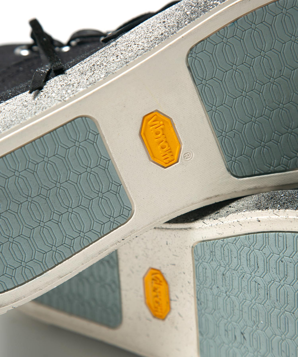 レザージップタン スニーカー BLACK REVOLT 2 / BLACK