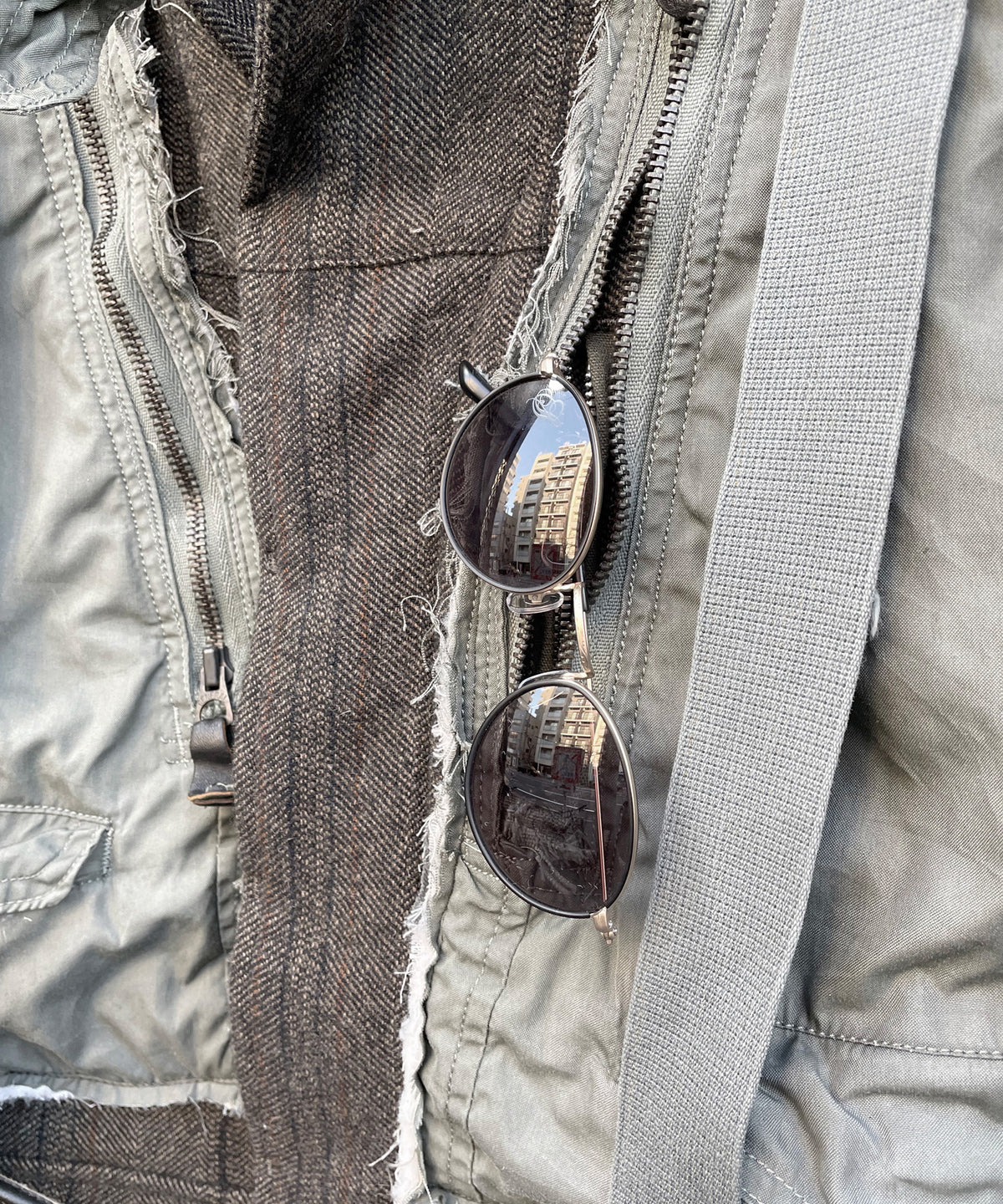 【一点物】タスマニアウール ヘリンボーンストライプ ジャケット × アメリカ軍フライトパンツ リメイク パラシュートジャケット - KHAKI - Mサイズ