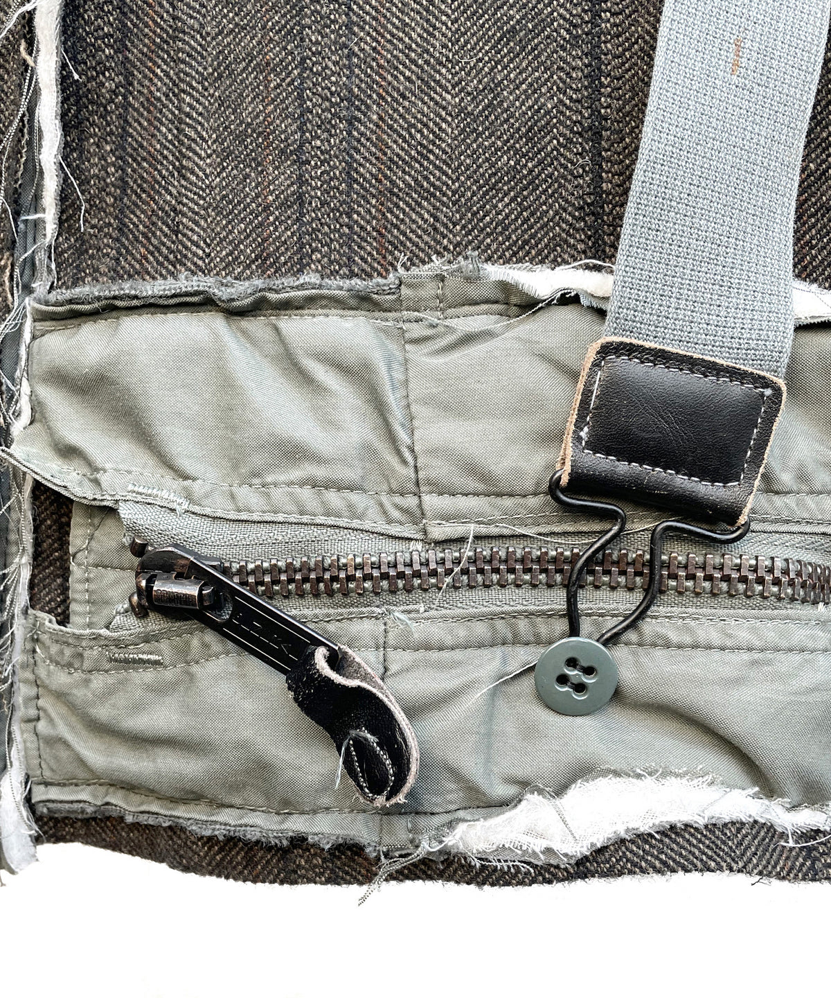 【一点物】タスマニアウール ヘリンボーンストライプ ジャケット × アメリカ軍フライトパンツ リメイク パラシュートジャケット - KHAKI - Mサイズ