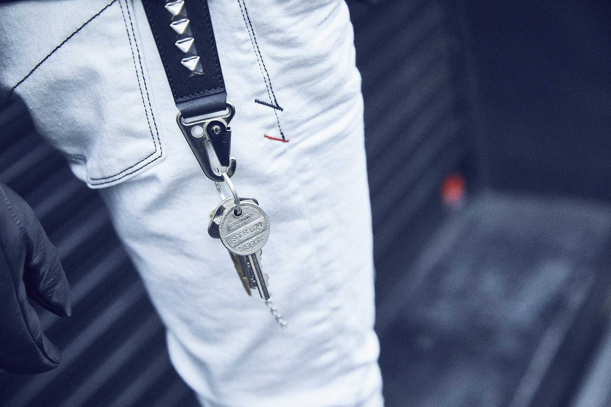 STRUM x DeeTA Double Core Stretch Denim Pants / White
